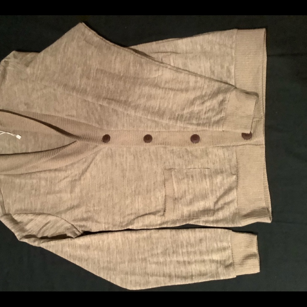 Cardigan sweater Men’s small Tan